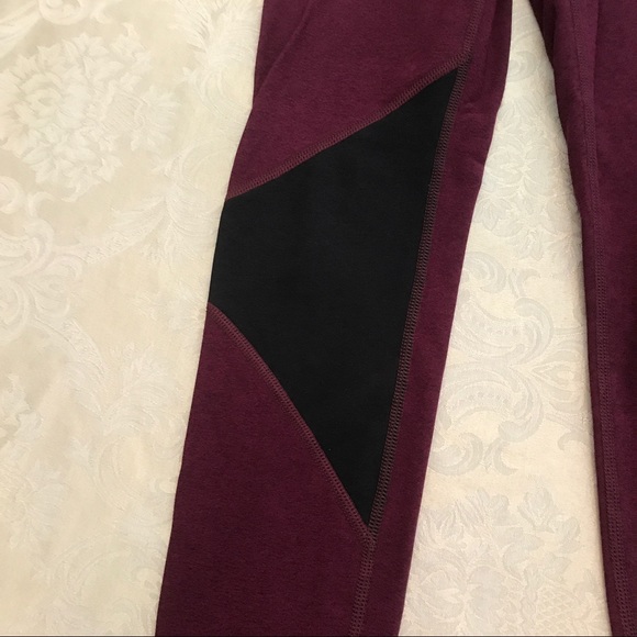 Jolyn Chip Leggings size medium - Picture 3 of 6